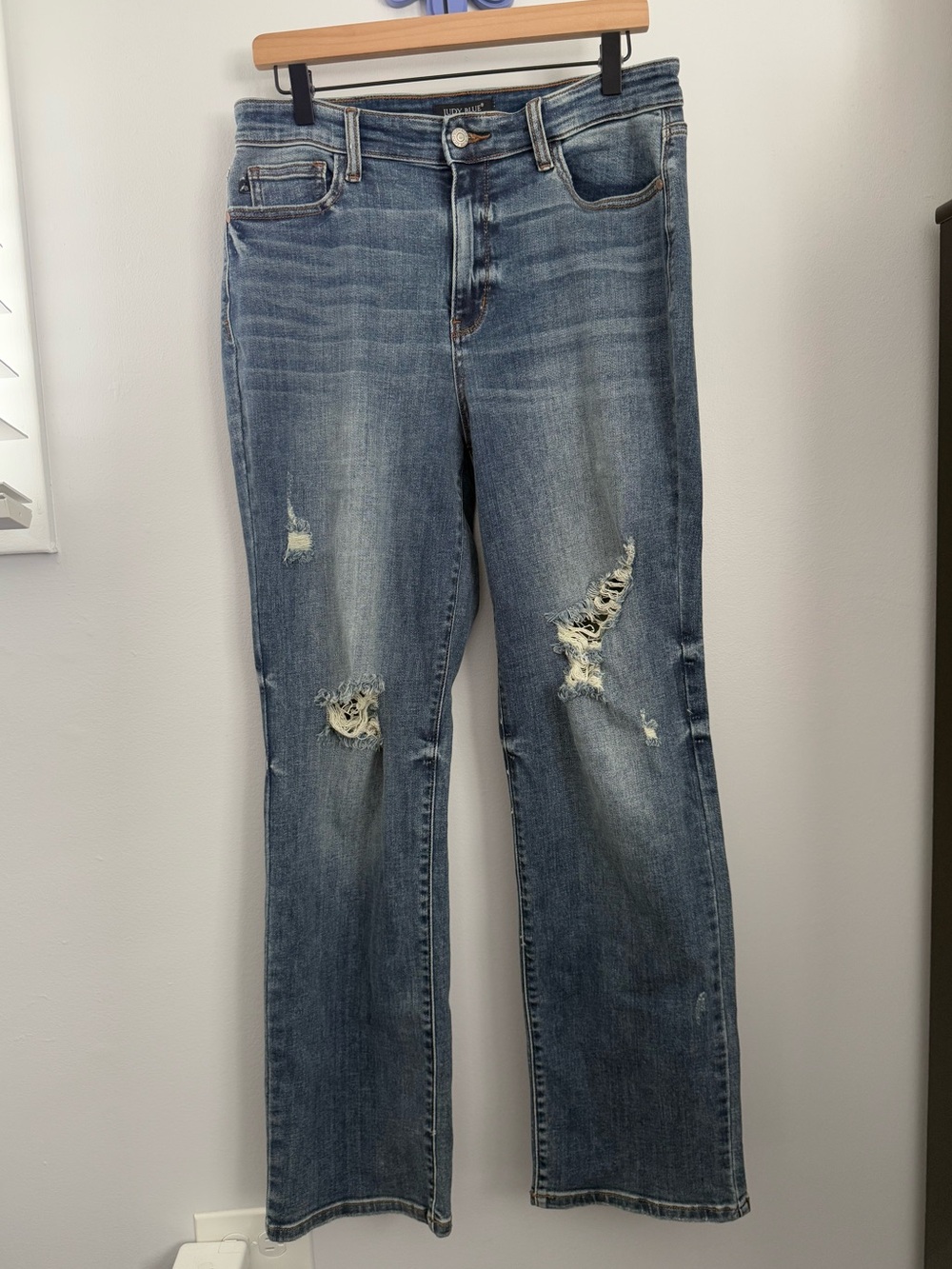 Judy blue 11/30 High Rise Distressed Dad Fit Jeans Stone Wash Denim - Picture 2 of 9